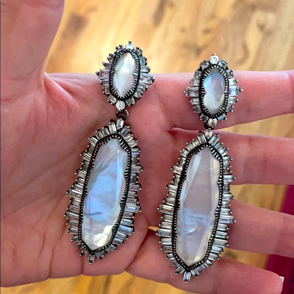 Authentic Kendra Scott Kalina Earring - very rare